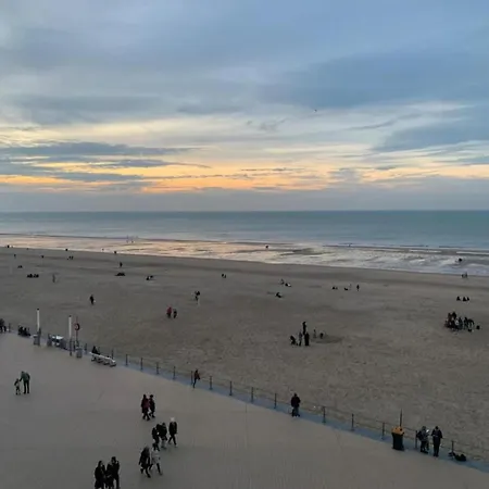 In Belgium With Sea Views Apartmán *