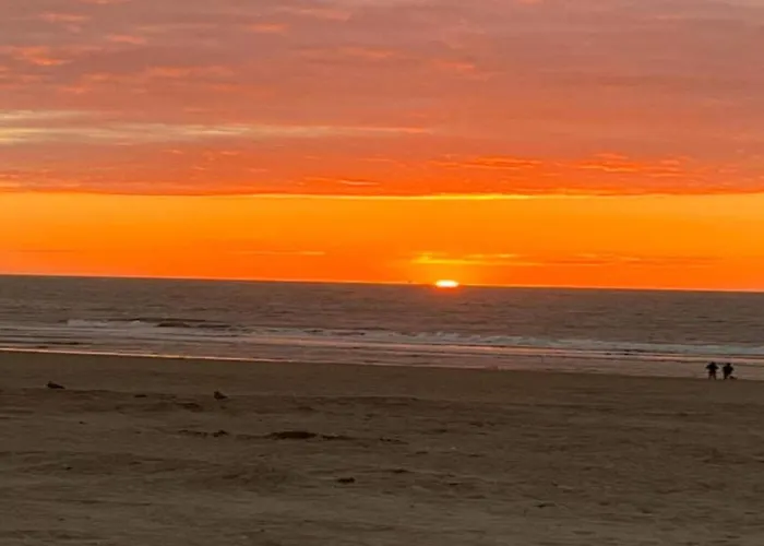 In Belgium With Sea Views Апартаменты *